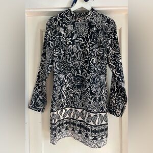 Chelsea & Violet Black and White Printed Mini Dress Size 6 NWT